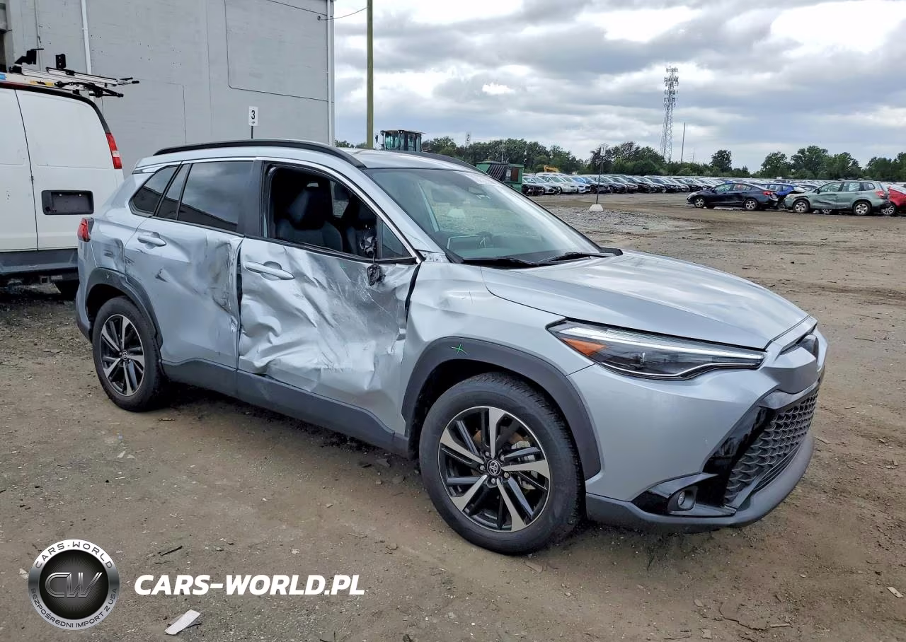 2025 Toyota Corolla Cross Hybrid Xse VIN:7MUFBABG7SV085199 - 4