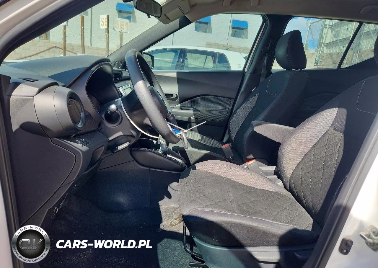 2019 Nissan Kicks S VIN:3N1CP5CU0KL543085 - 7