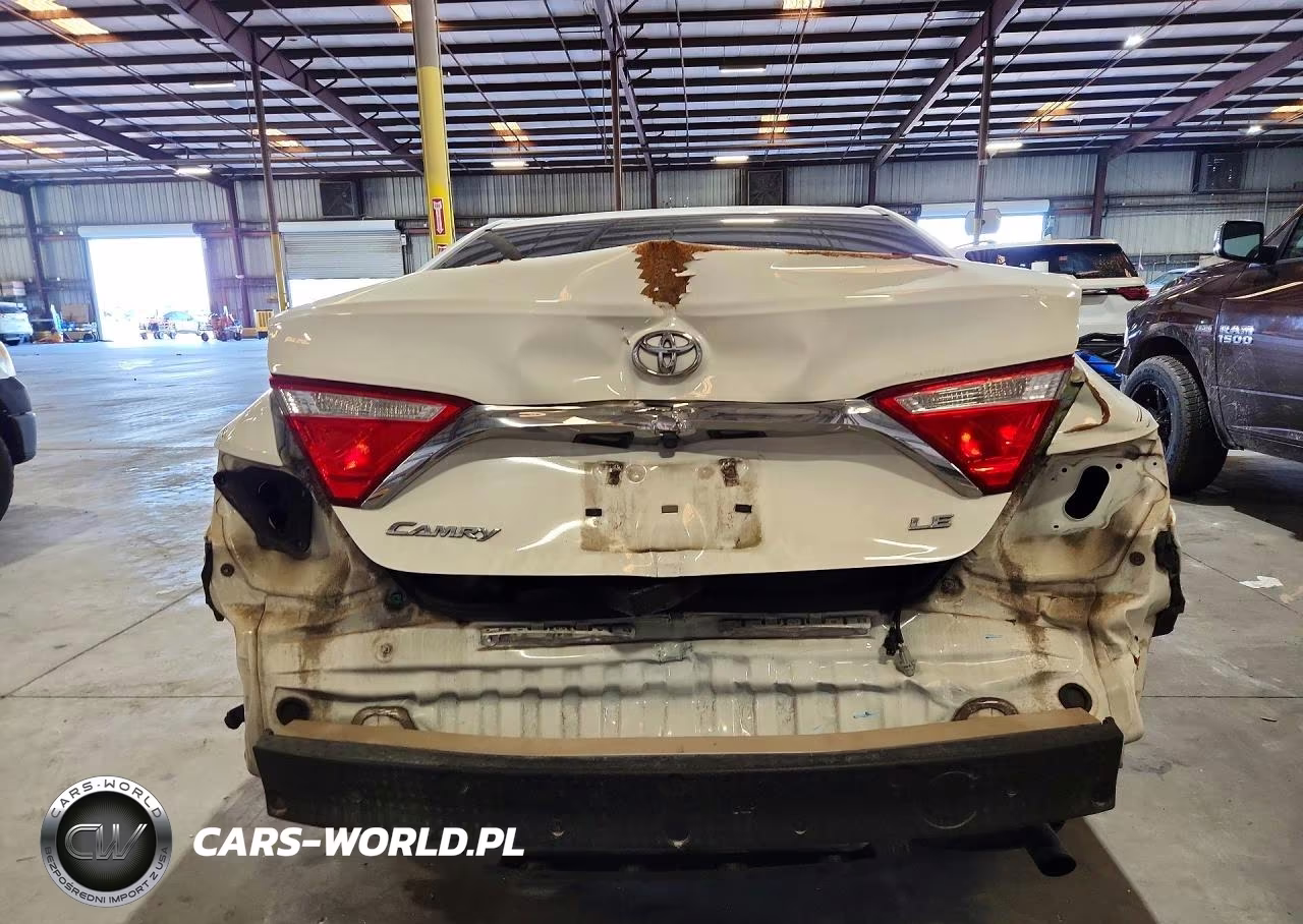 2017 Toyota Camry Le VIN:4T1BF1FK8HU715176 - 6