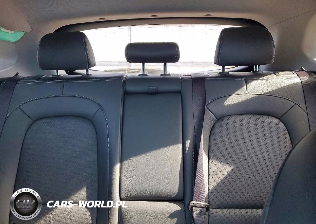 2018 Hyundai Kona Ultimate VIN:KM8K5CA59JU089823 - 10