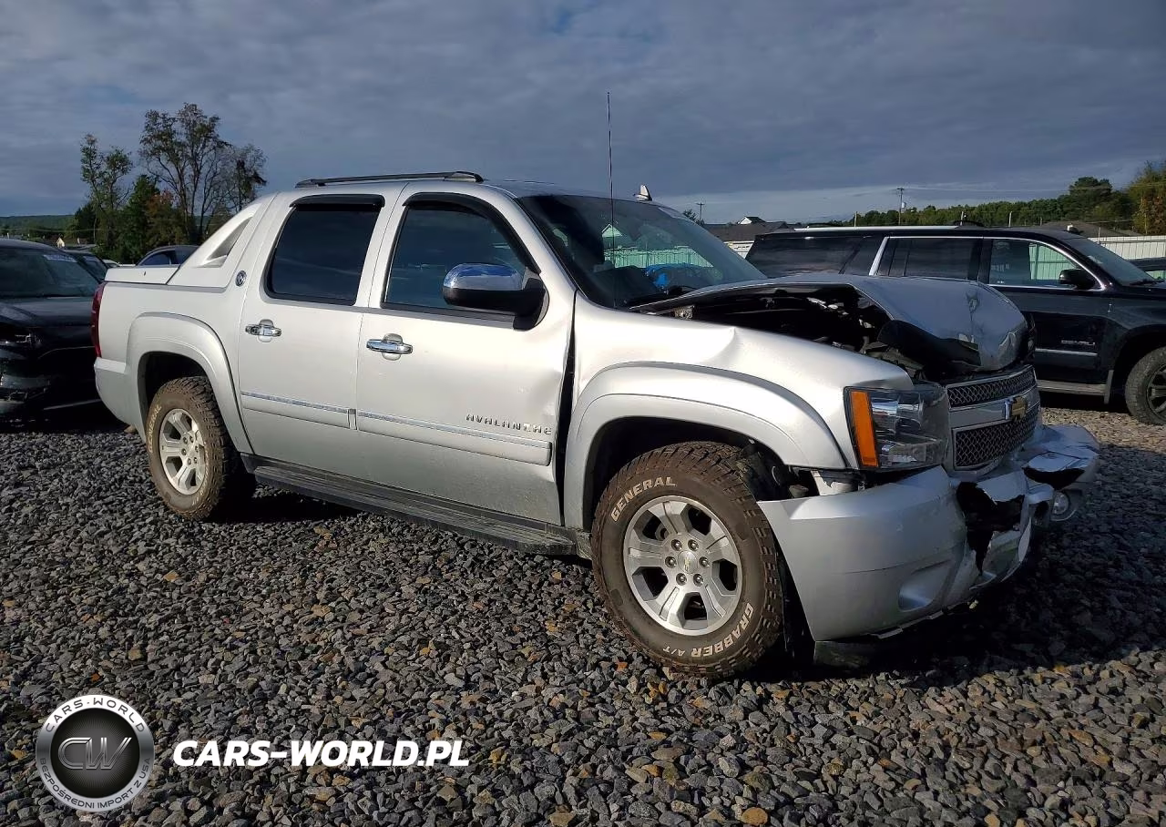 2013 Chevrolet Avalanche Ltz VIN:3GNTKGE71DG358707 - 4