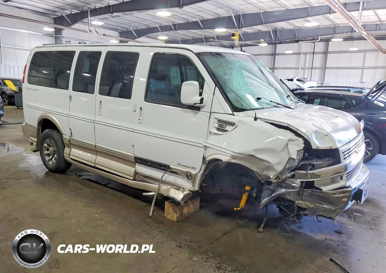 2015 Chevrolet Express G2500 VIN:1GCWGFCG9F1181894 - 4