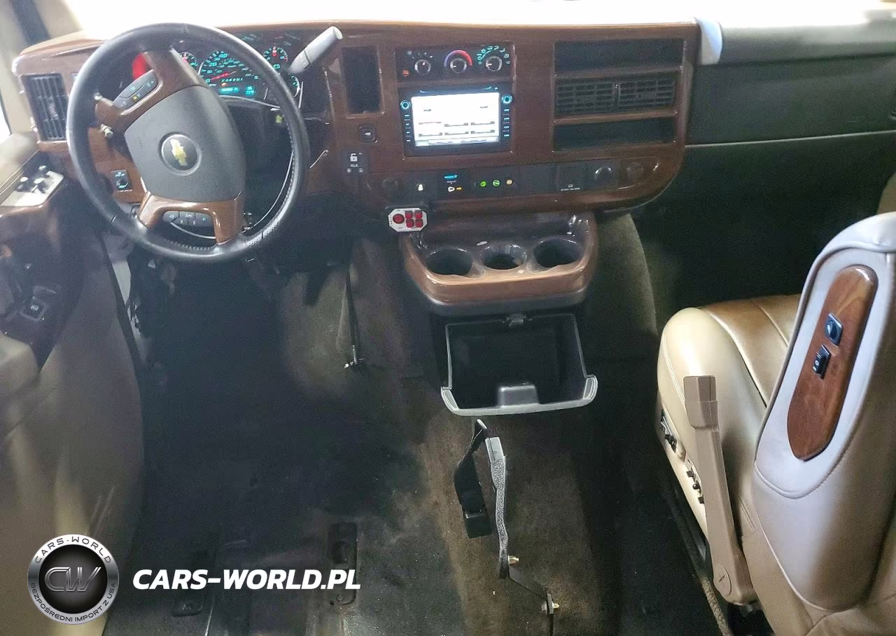 2015 Chevrolet Express G2500 VIN:1GCWGFCG9F1181894 - 8
