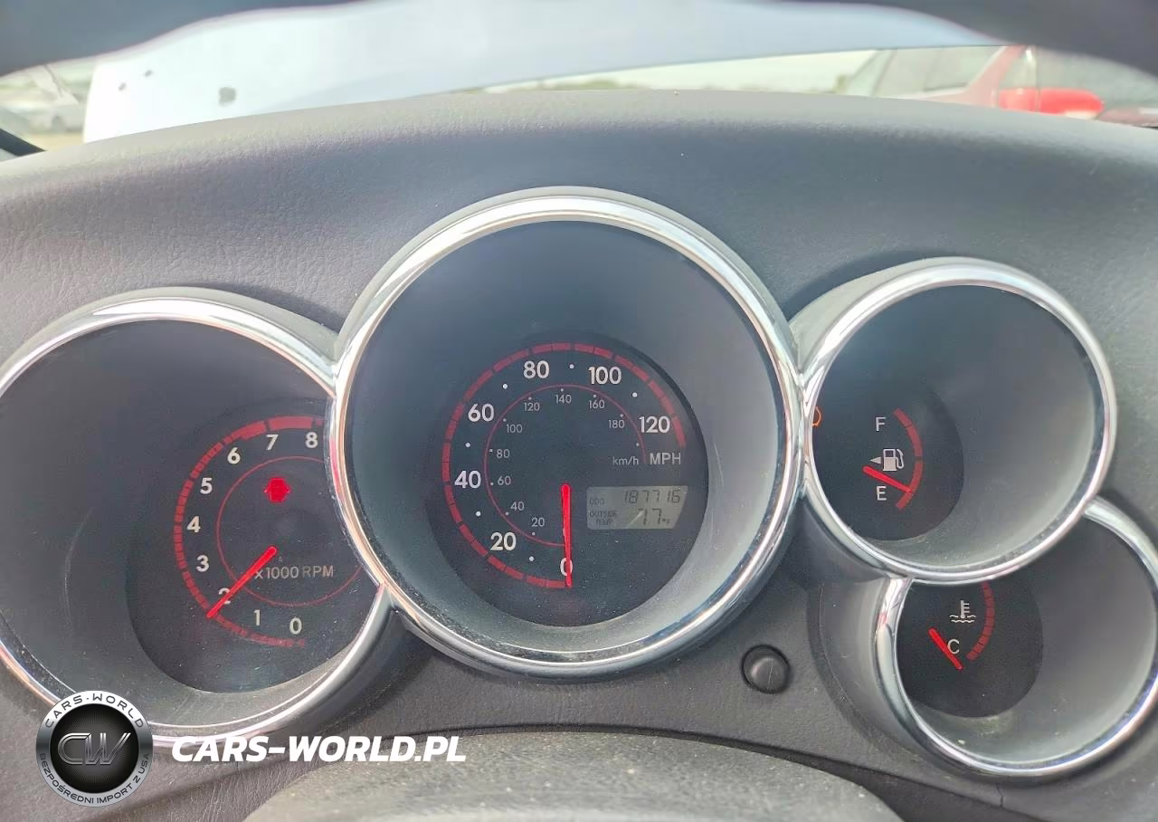 2006 Toyota Matrix Base VIN:2T1LR32E36C558923 - 9