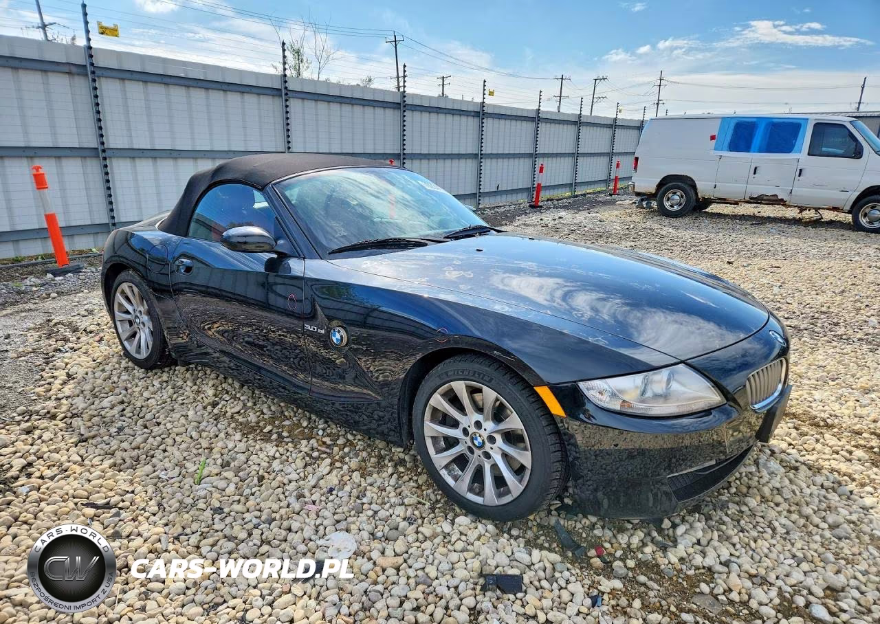 2007 BMW Z4 3.0Si VIN:4USBU53597LX02970 - 4