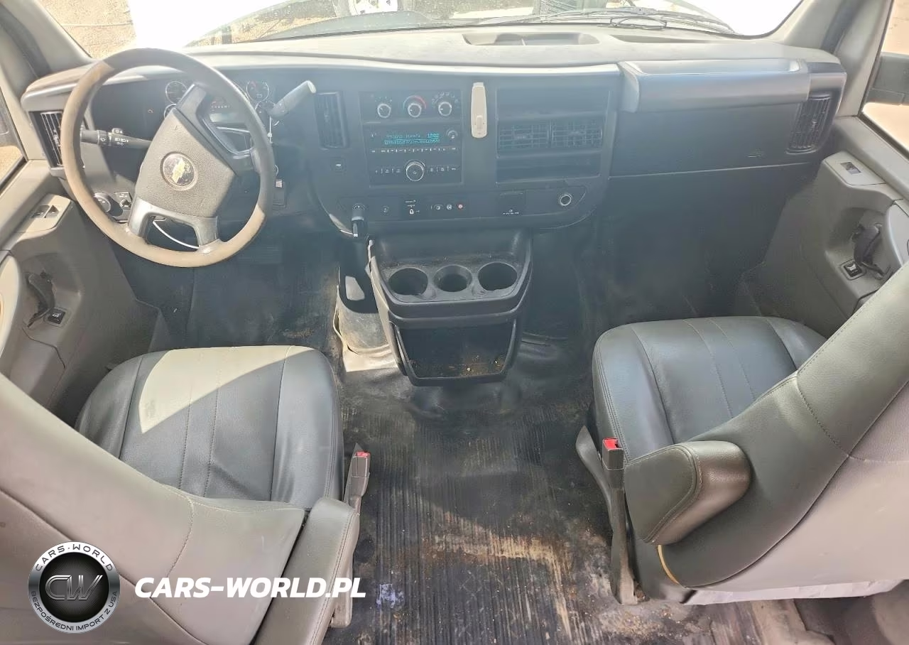 2015 Chevrolet Express G2500 Van VIN:1GCWGFFF8F1106252 - 8