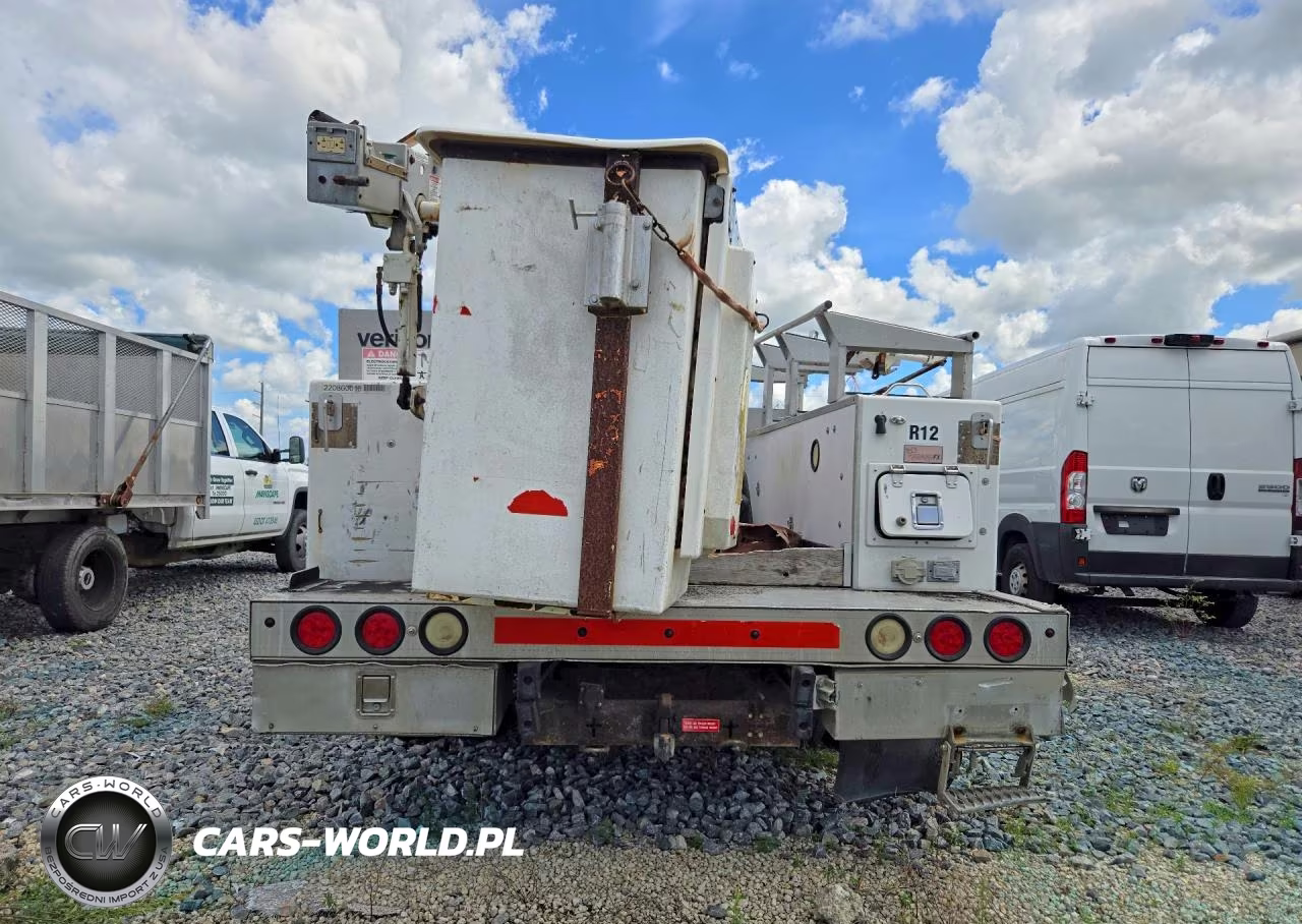 2008 Ford F350 Super Duty Bucket Truck VIN:1FDWF36518EB34684 - 6