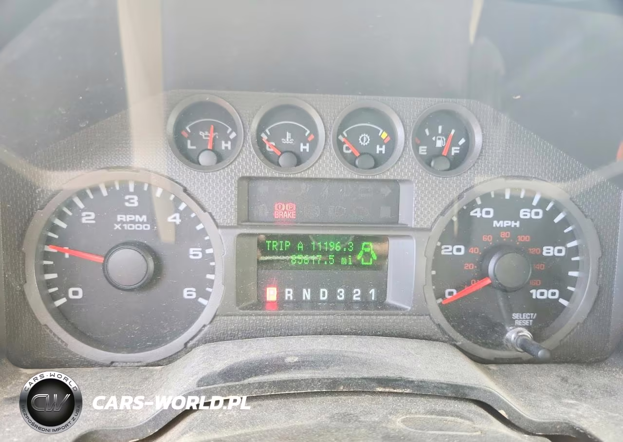 2008 Ford F350 Super Duty Bucket Truck VIN:1FDWF36518EB34684 - 9