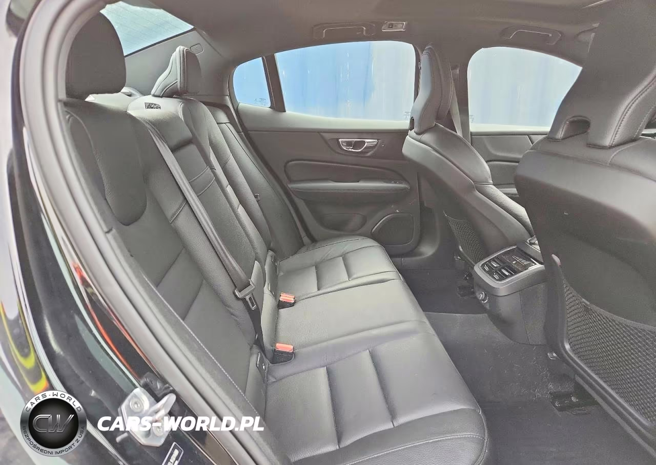2019 Volvo S60 T5 Inscription VIN:7JR102FL1KG014888 - 10