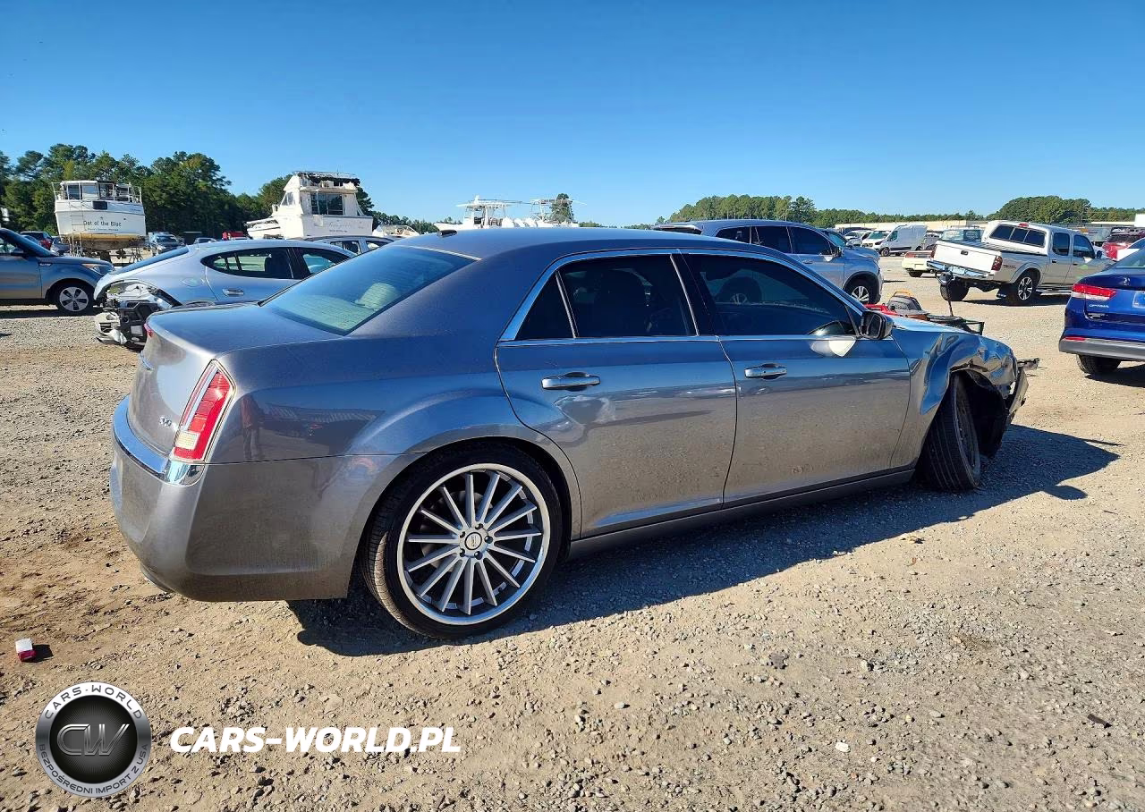 2012 Chrysler 300 VIN:2C3CCAAG6CH274815 - 3