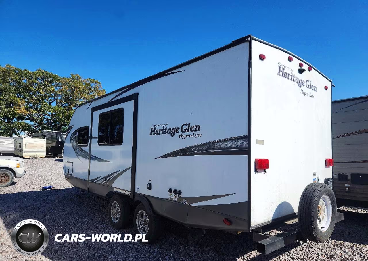 2018 Forest River Hyper Lite Camper VIN:4X4TWBY29JU016439 - 3