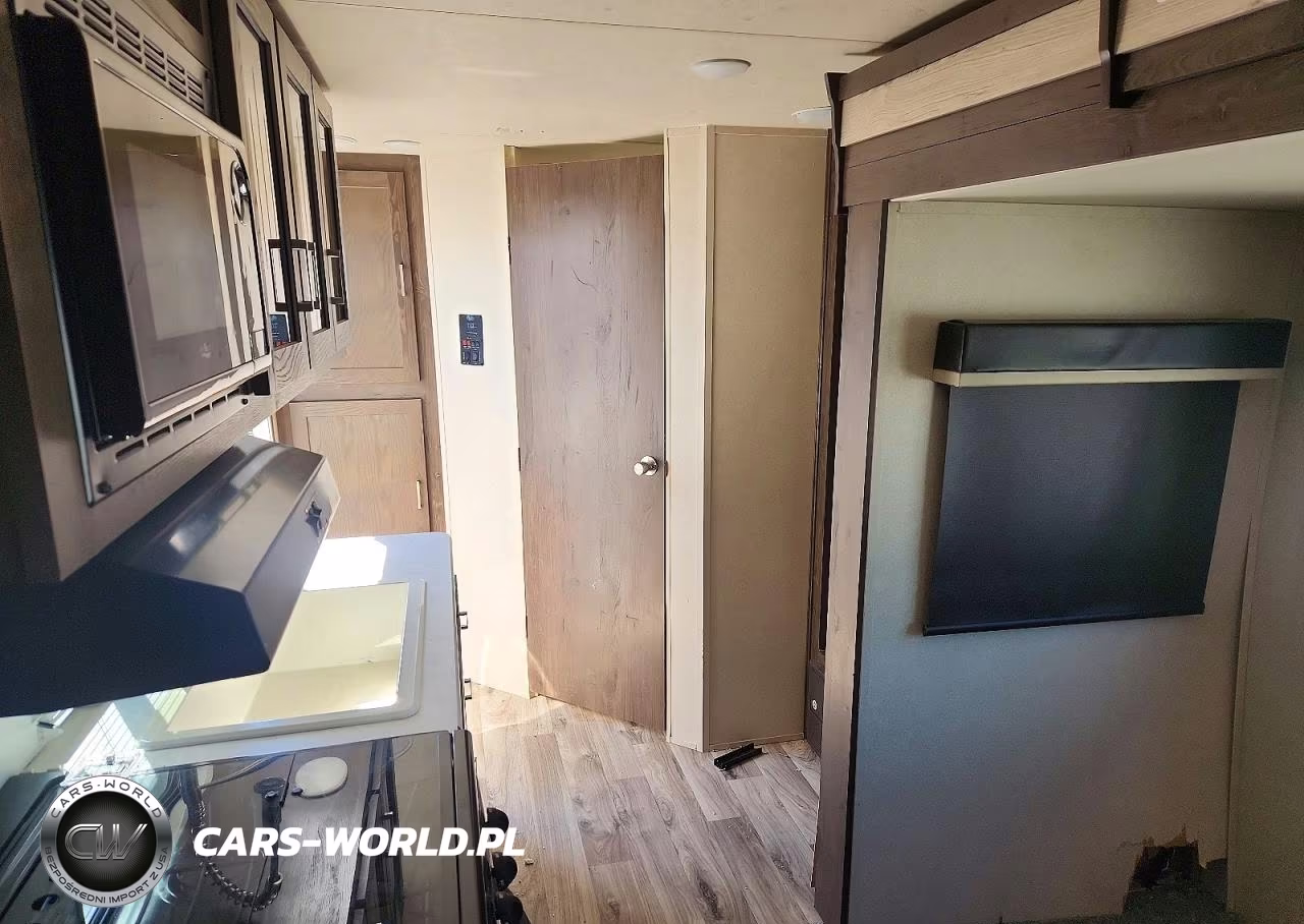 2018 Forest River Hyper Lite Camper VIN:4X4TWBY29JU016439 - 5