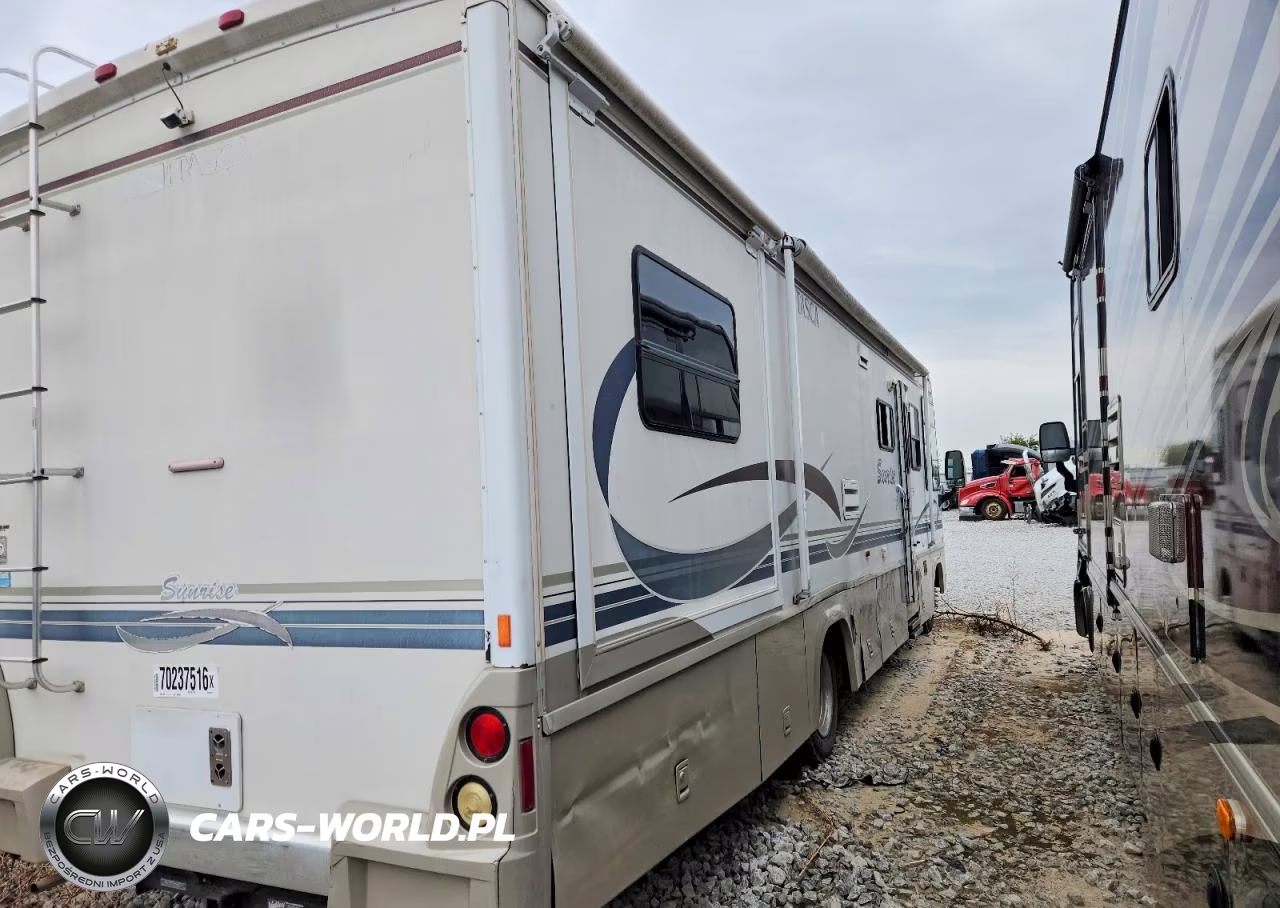 2004 Workhorse Custom Chassis Motorhome Chassis P3500 VIN:5B4LP57G243386214 - 4
