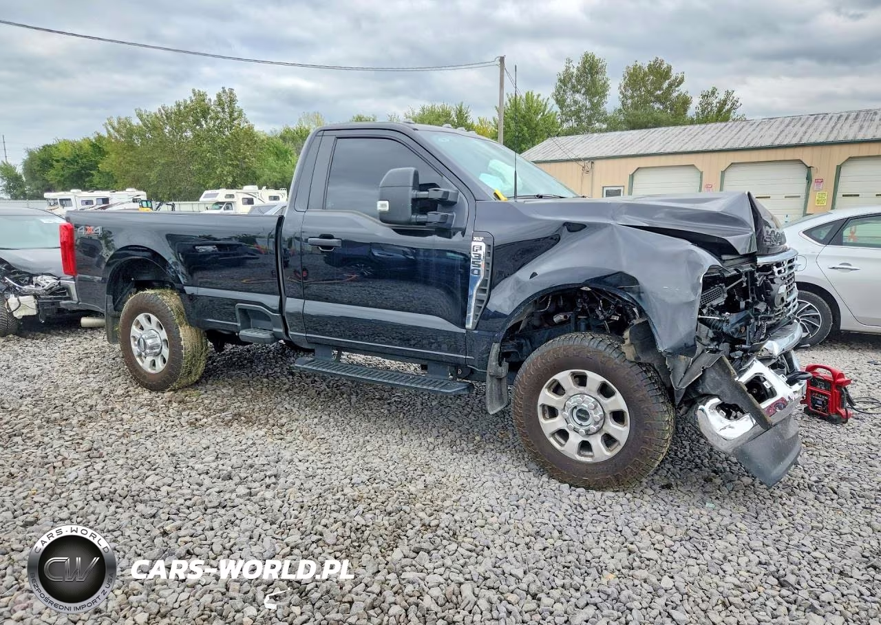 2023 Ford F350 Super Duty VIN:1FTRF3BN8PED41692 - 4