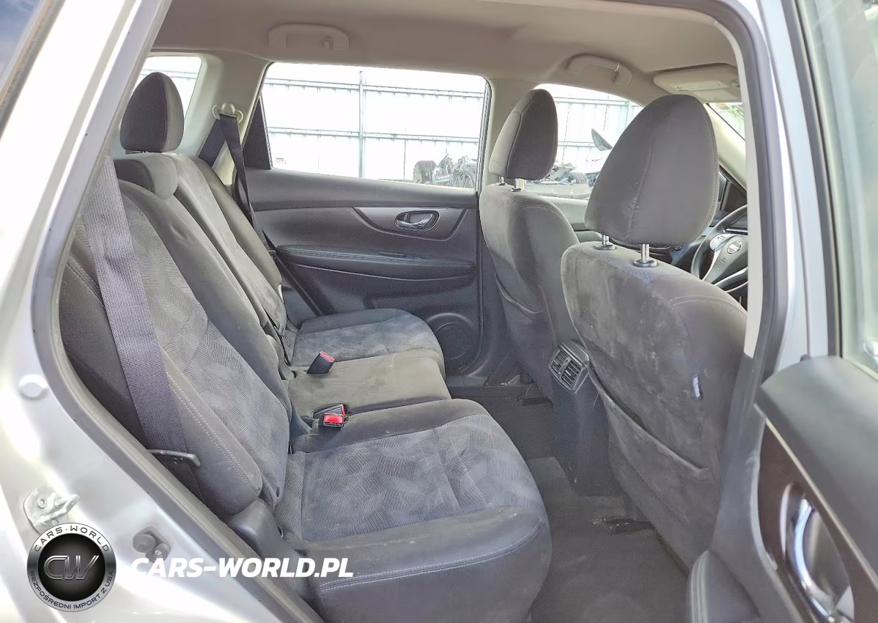 2015 Nissan Rogue S VIN:KNMAT2MV4FP510378 - 11