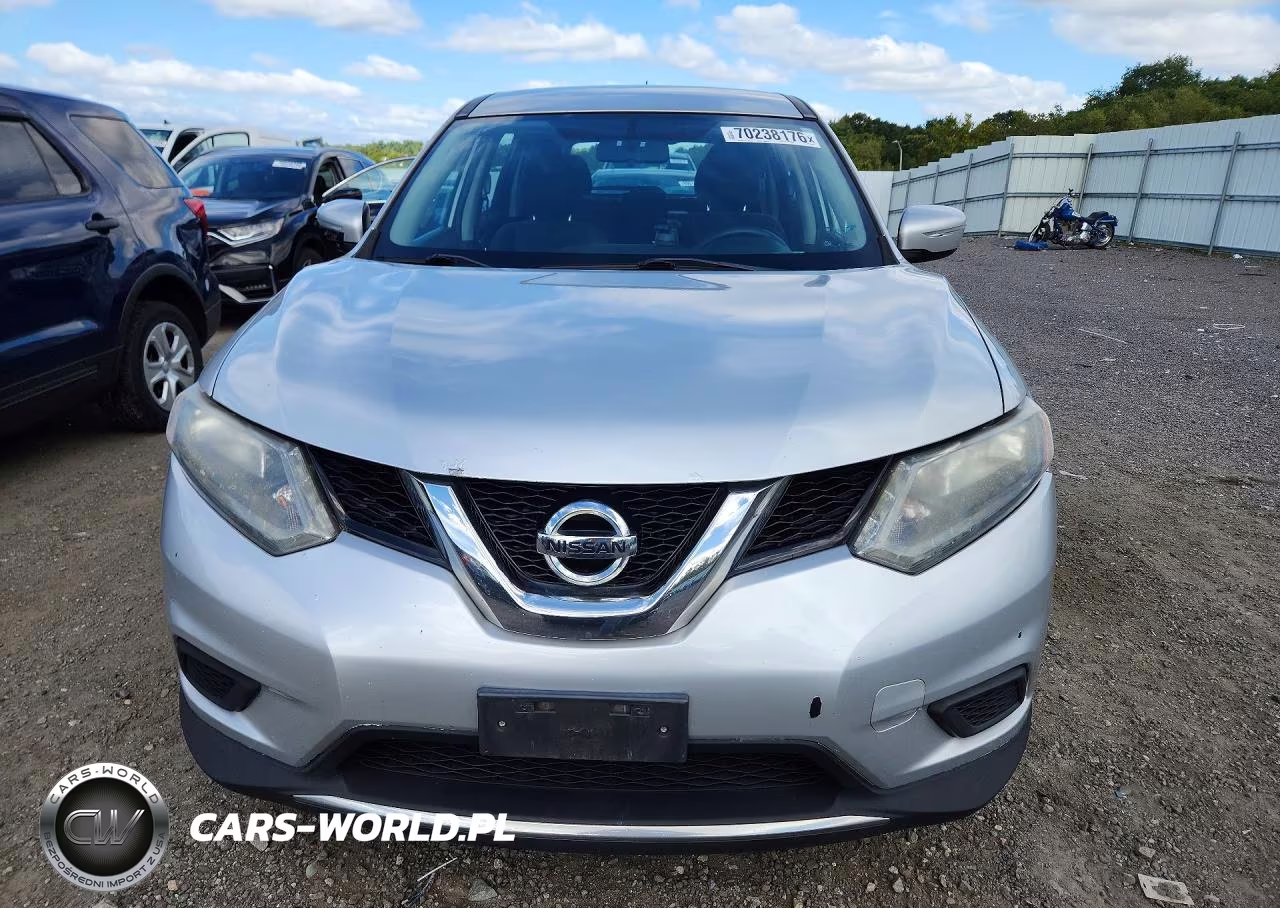 2015 Nissan Rogue S VIN:KNMAT2MV4FP510378 - 5