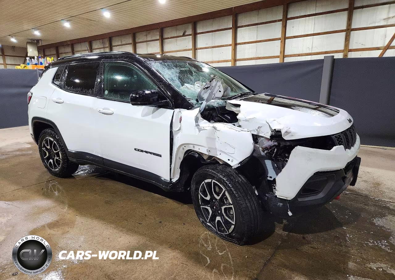 2025 Jeep Compass Trailhawk VIN:3C4NJDDN9ST570133 - 4
