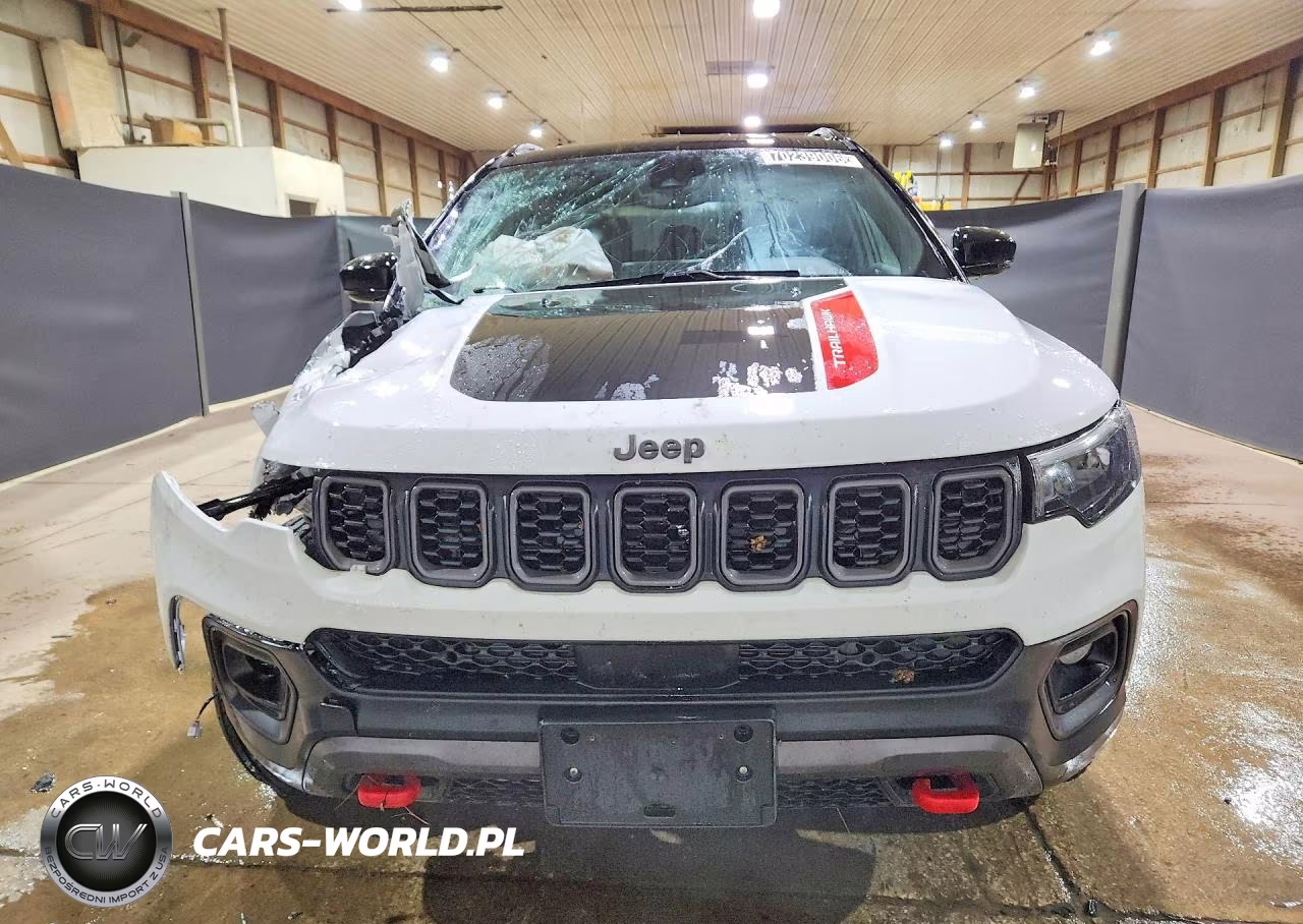 2025 Jeep Compass Trailhawk VIN:3C4NJDDN9ST570133 - 5