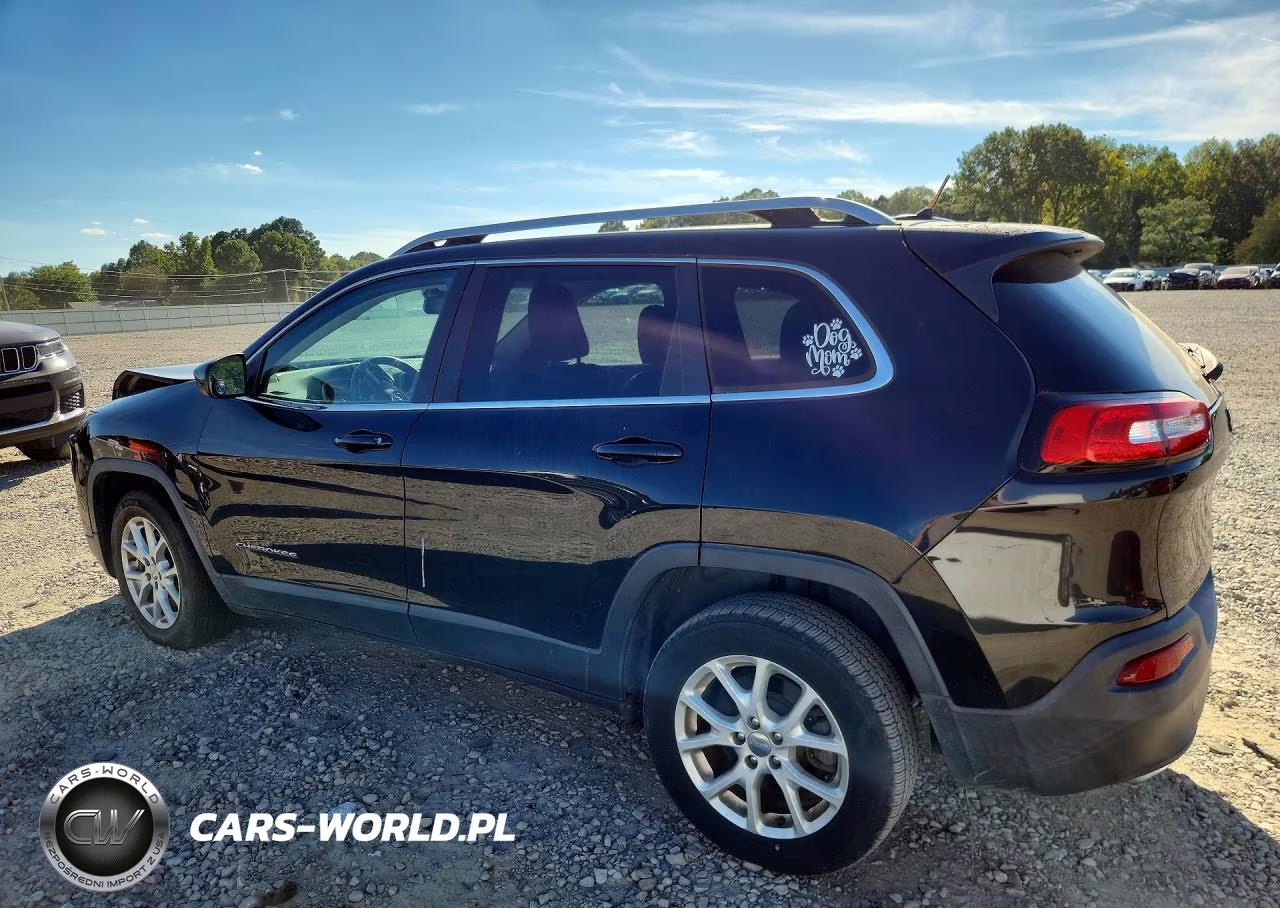 2015 Jeep Cherokee Latitude VIN:1C4PJLCSXFW661003 - 2