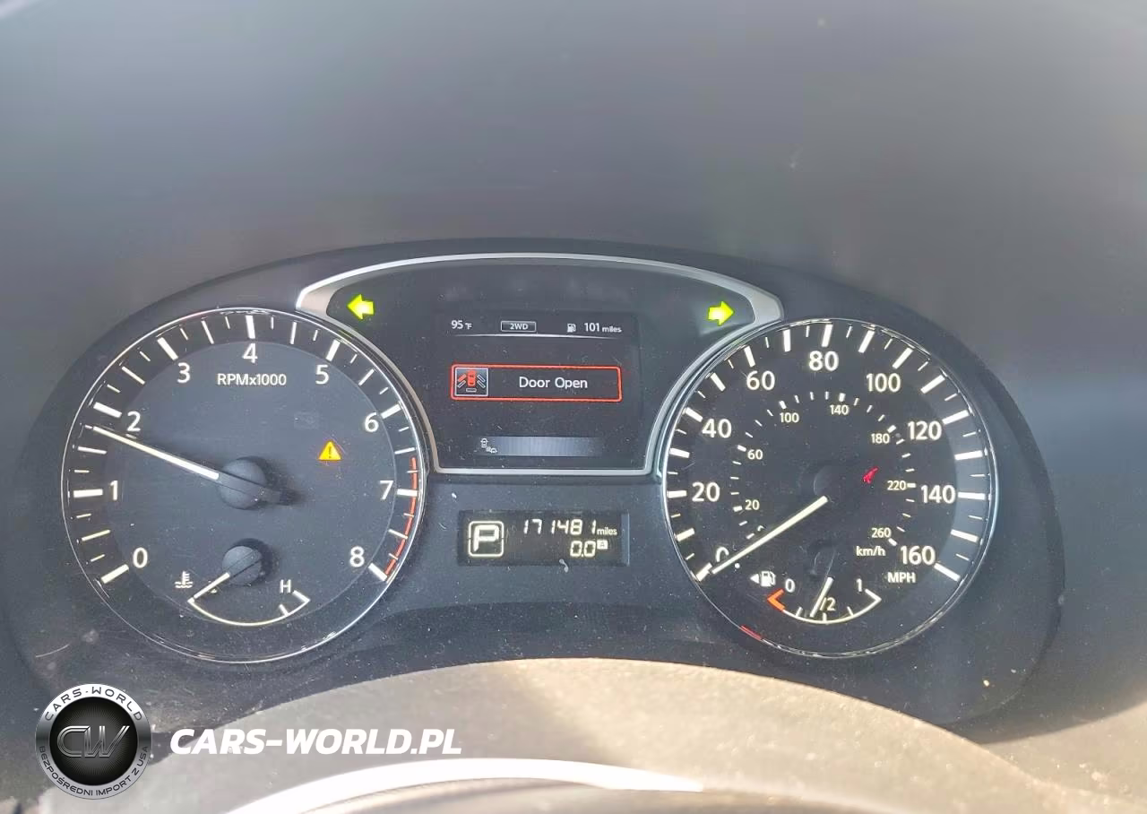 2015 Nissan Pathfinder S VIN:5N1AR2MMXFC690376 - 9