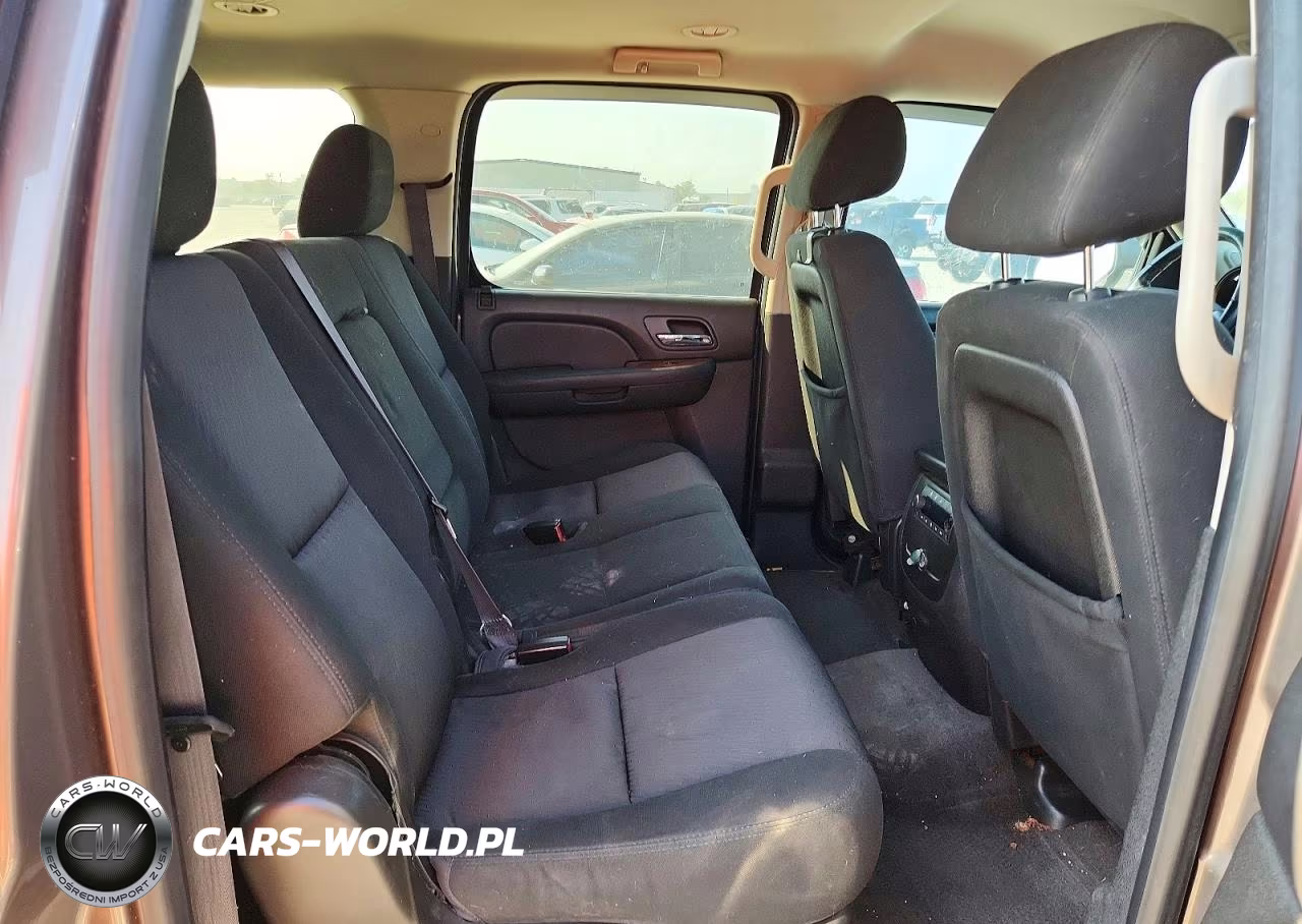 2014 Chevrolet Suburban C1500 Ls VIN:1GNSCHE0XER230310 - 11