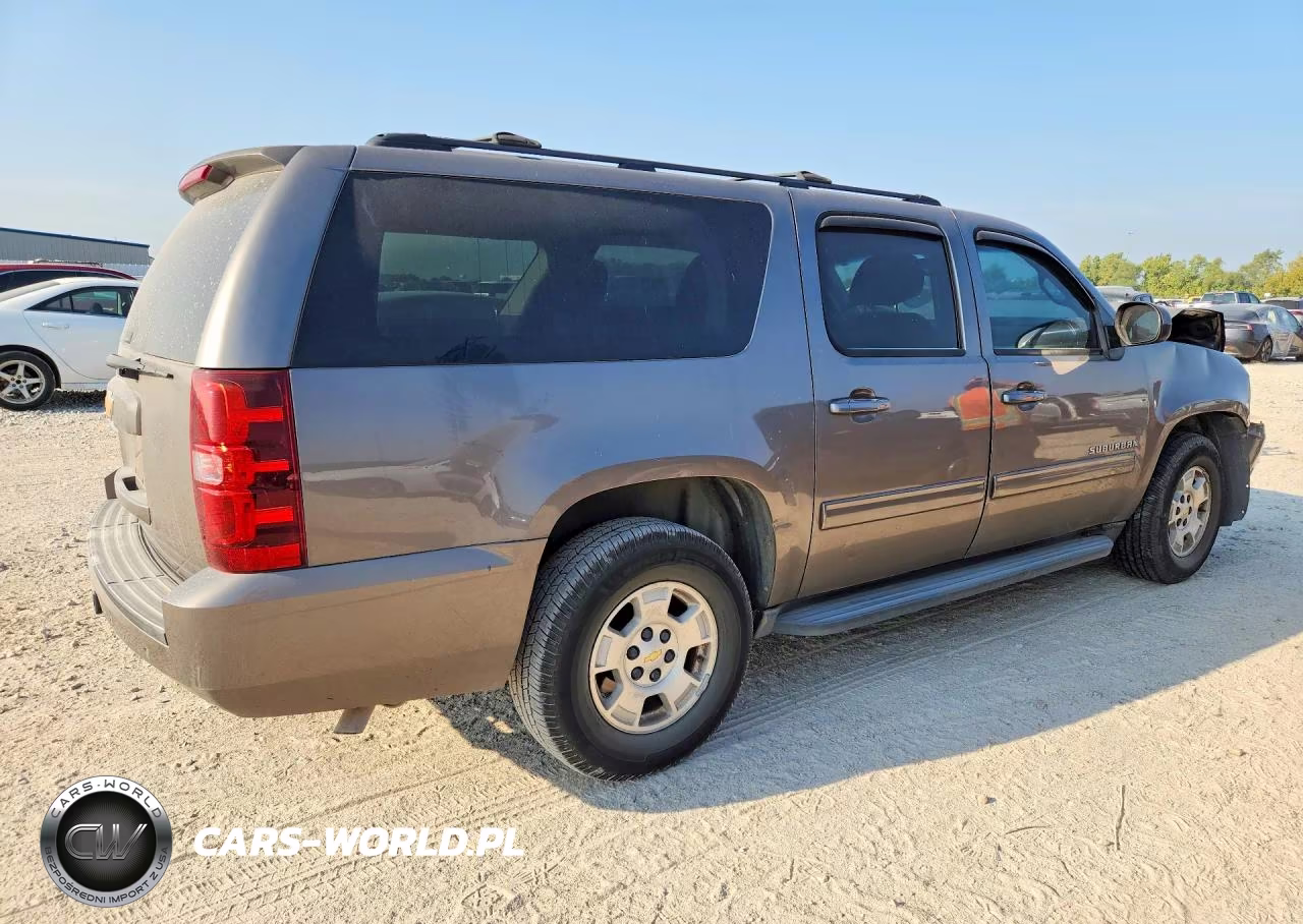 2014 Chevrolet Suburban C1500 Ls VIN:1GNSCHE0XER230310 - 3