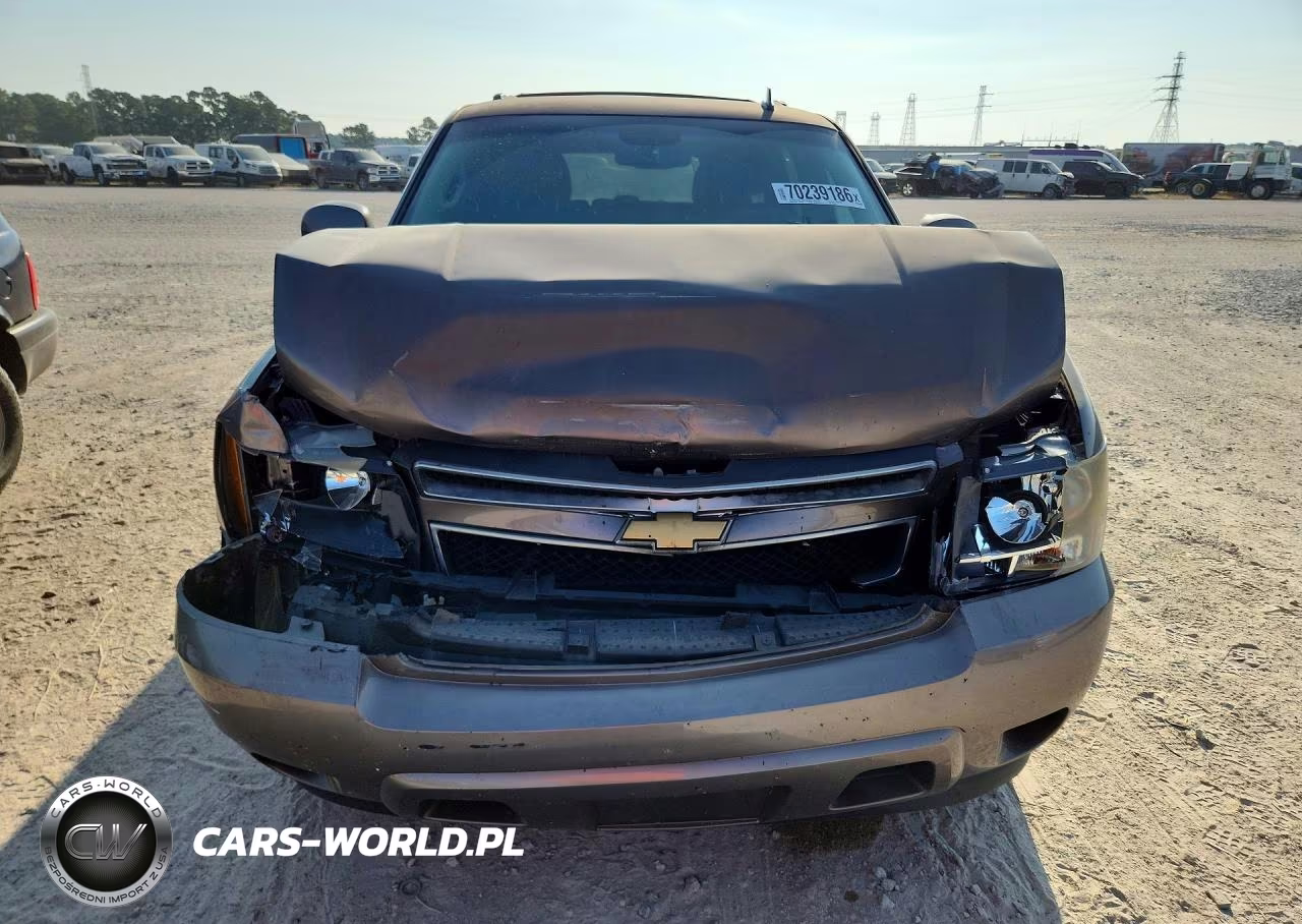 2014 Chevrolet Suburban C1500 Ls VIN:1GNSCHE0XER230310 - 5