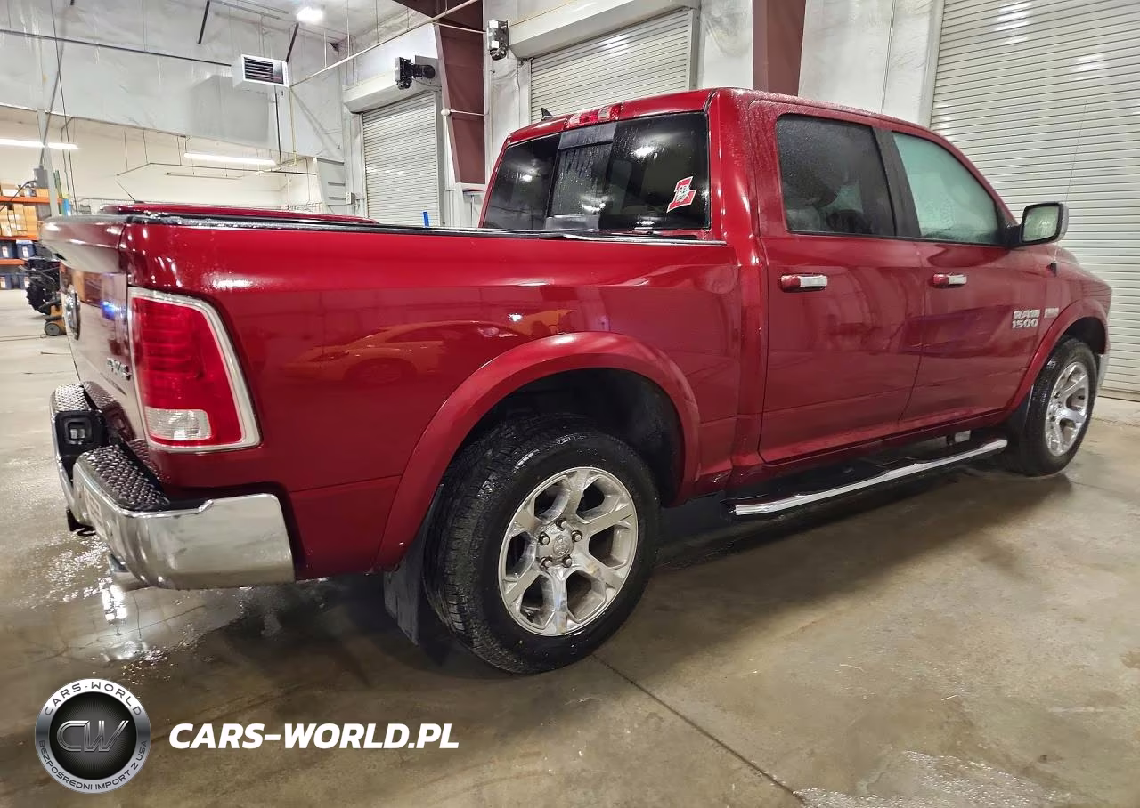 2015 Ram 1500 Laramie VIN:1C6RR7NT9FS700029 - 3