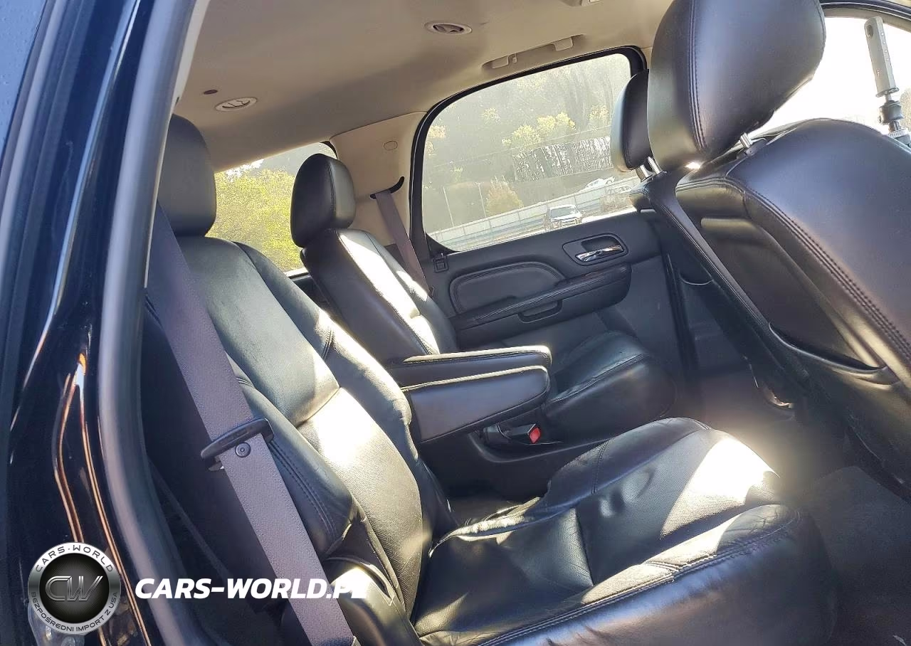 2011 Cadillac Escalade Luxury VIN:1GYS4BEFXBR265345 - 11