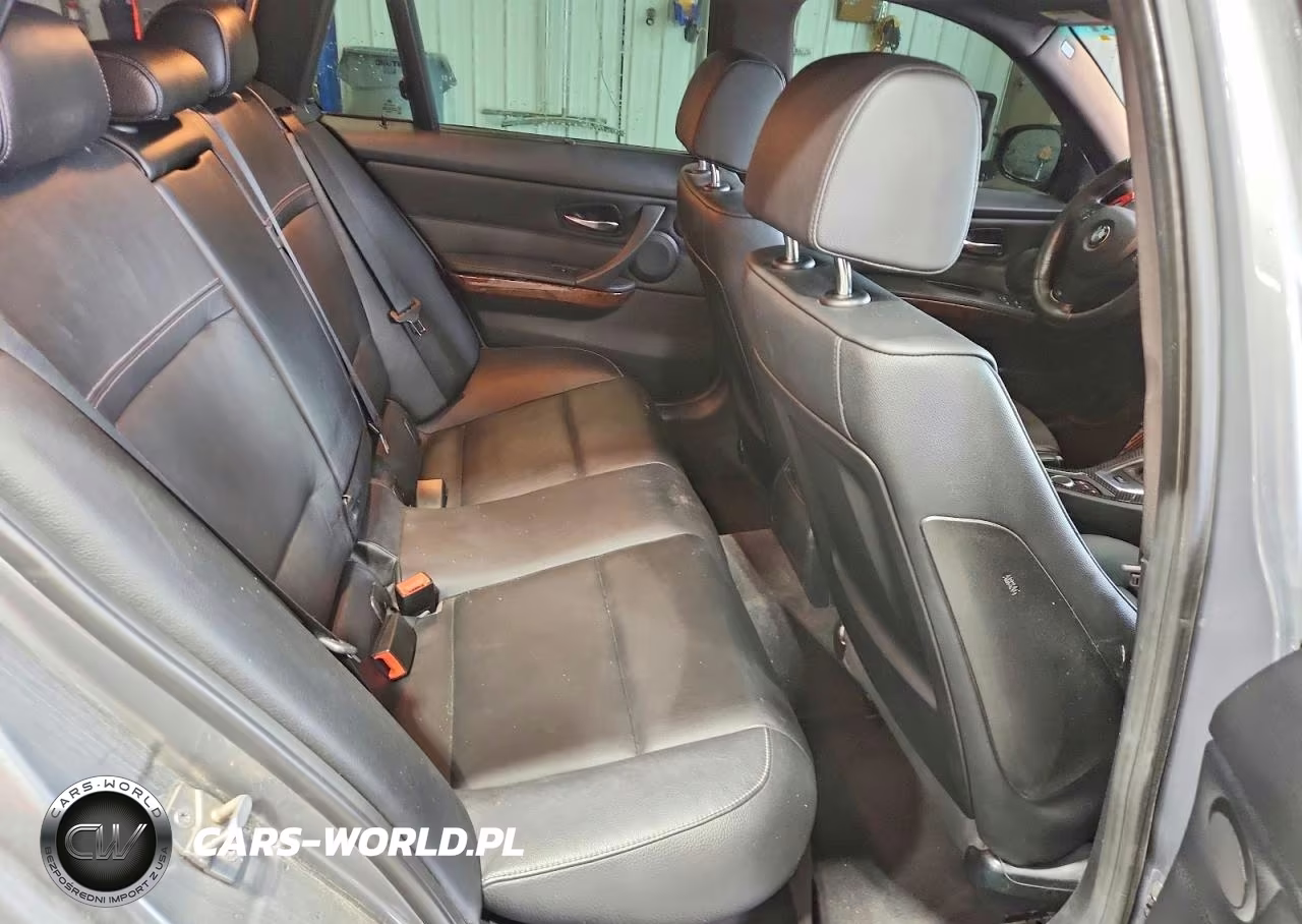 2011 BMW 328 Xi VIN:WBAUU3C50BA542109 - 10