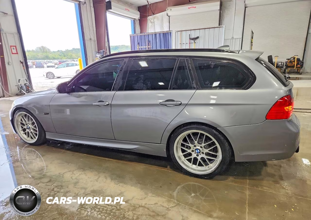 2011 BMW 328 Xi VIN:WBAUU3C50BA542109 - 2