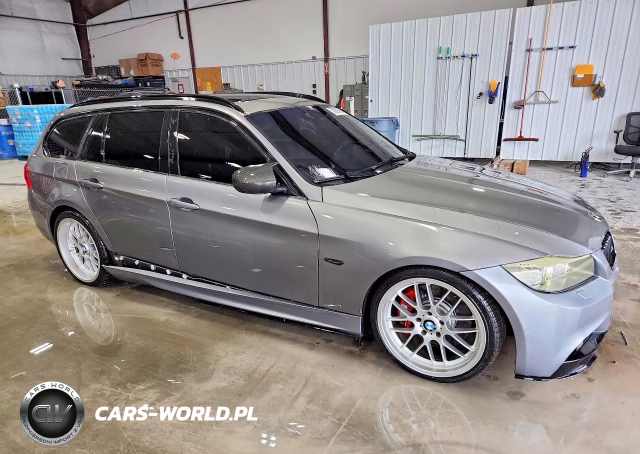 2011 BMW 328 Xi VIN:WBAUU3C50BA542109 - 4