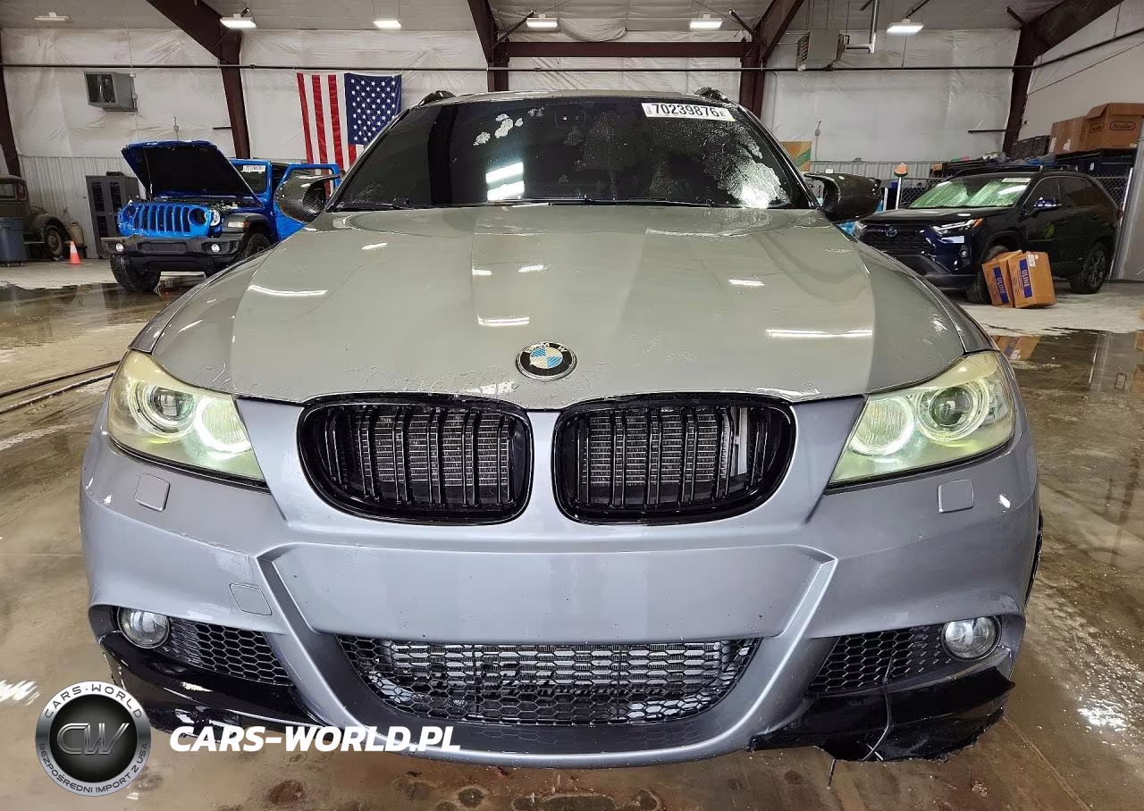 2011 BMW 328 Xi VIN:WBAUU3C50BA542109 - 5