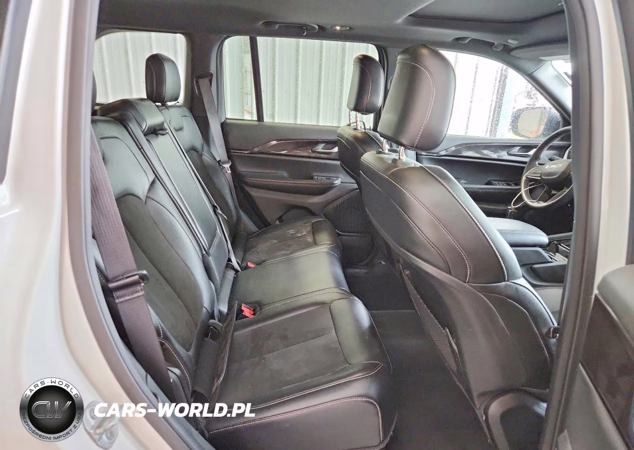 2023 Jeep Grand Cherokee Laredo VIN:1C4RJHAG8PC517490 - 10