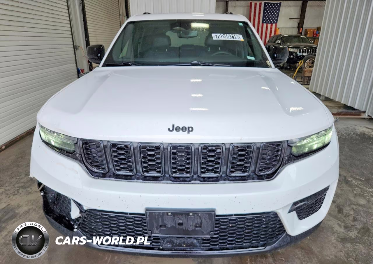 2023 Jeep Grand Cherokee Laredo VIN:1C4RJHAG8PC517490 - 5
