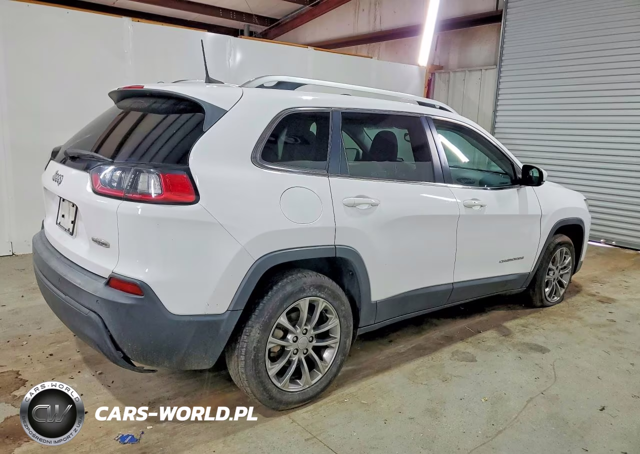 2019 Jeep Cherokee Latitude Plus VIN:1C4PJLLB6KD296809 - 3