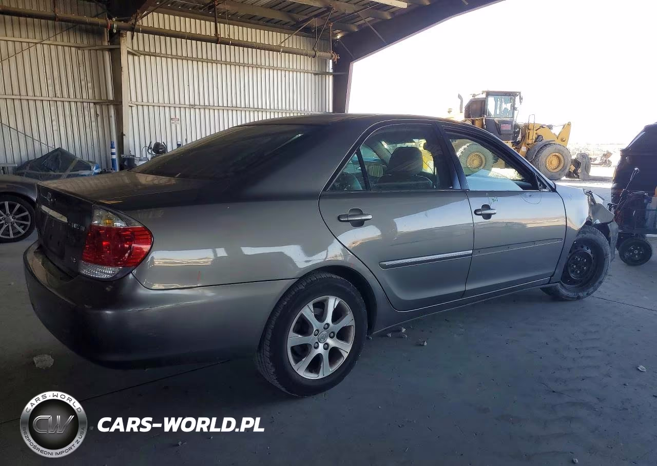 2005 Toyota Camry Xle V6 VIN:4T1BF30K75U618244 - 3