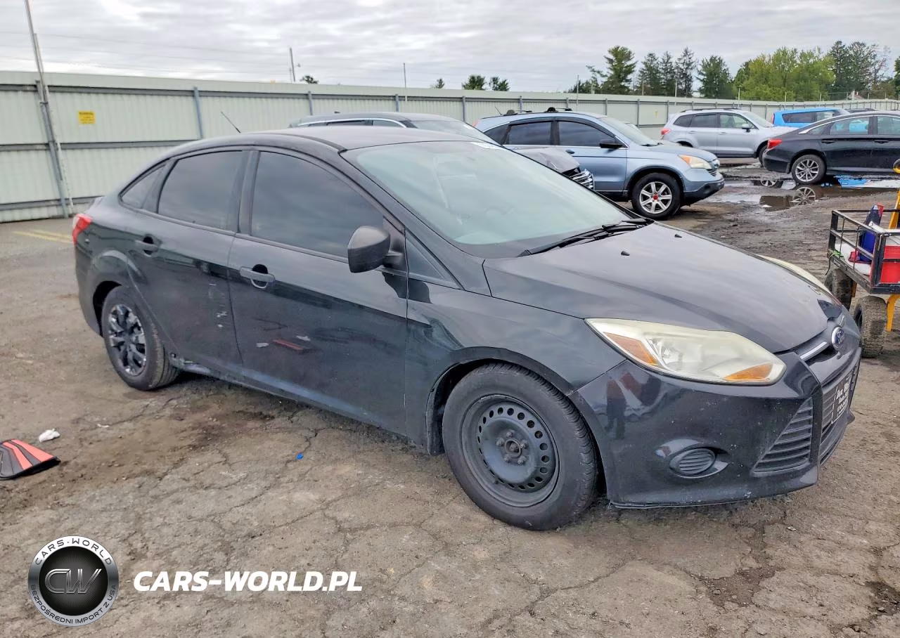 2014 Ford Focus S VIN:1FADP3E24EL395045 - 4