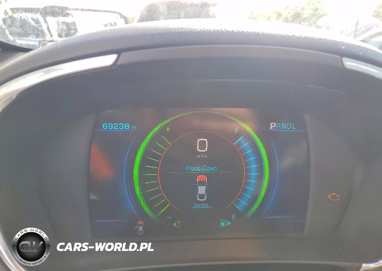 2018 Chevrolet Volt Premier VIN:1G1RD6S5XJU155116 - 9