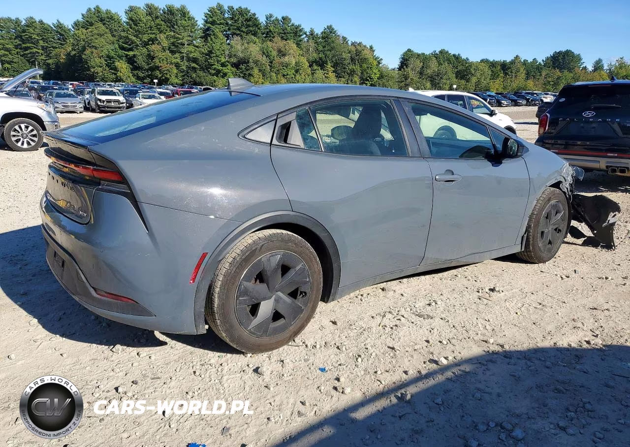 2023 Toyota Prius Le VIN:JTDACAAU9P3000915 - 3