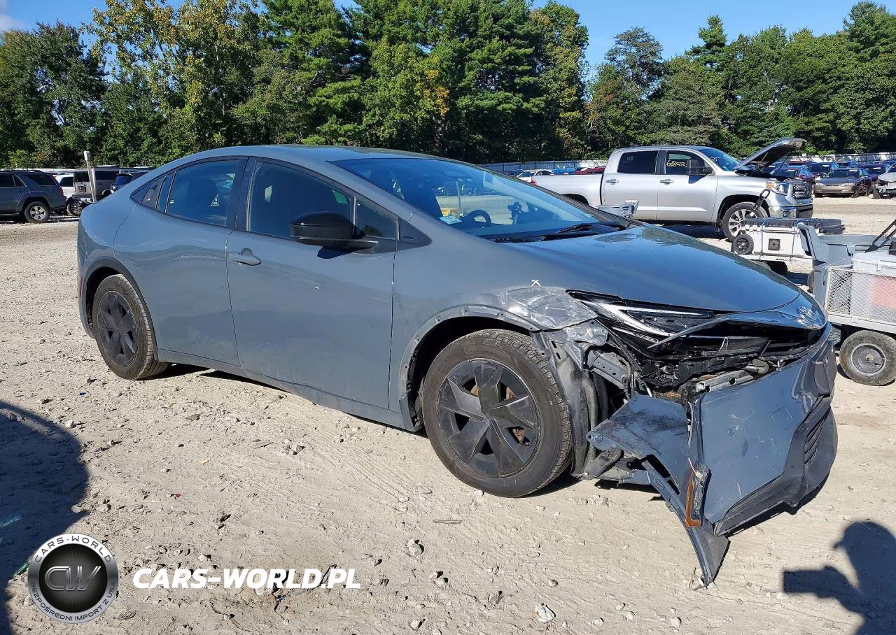 2023 Toyota Prius Le VIN:JTDACAAU9P3000915 - 4