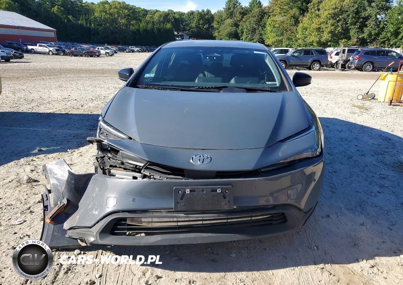 2023 Toyota Prius Le VIN:JTDACAAU9P3000915 - 5