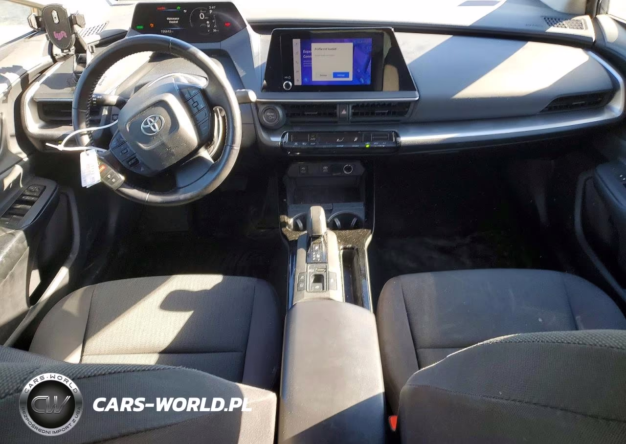 2023 Toyota Prius Le VIN:JTDACAAU9P3000915 - 8