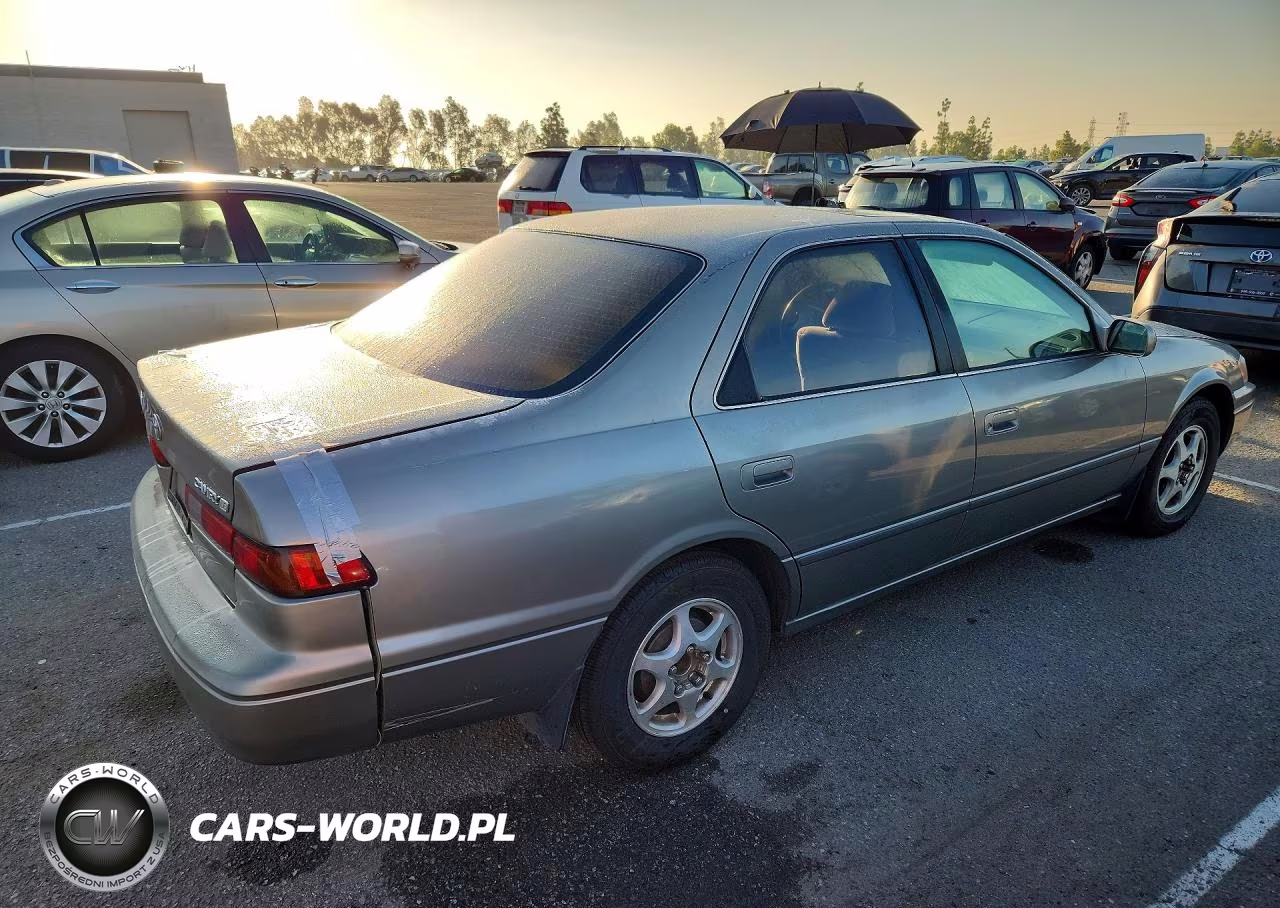 1999 Toyota Camry Le VIN:JT2BG28K9X0282678 - 3