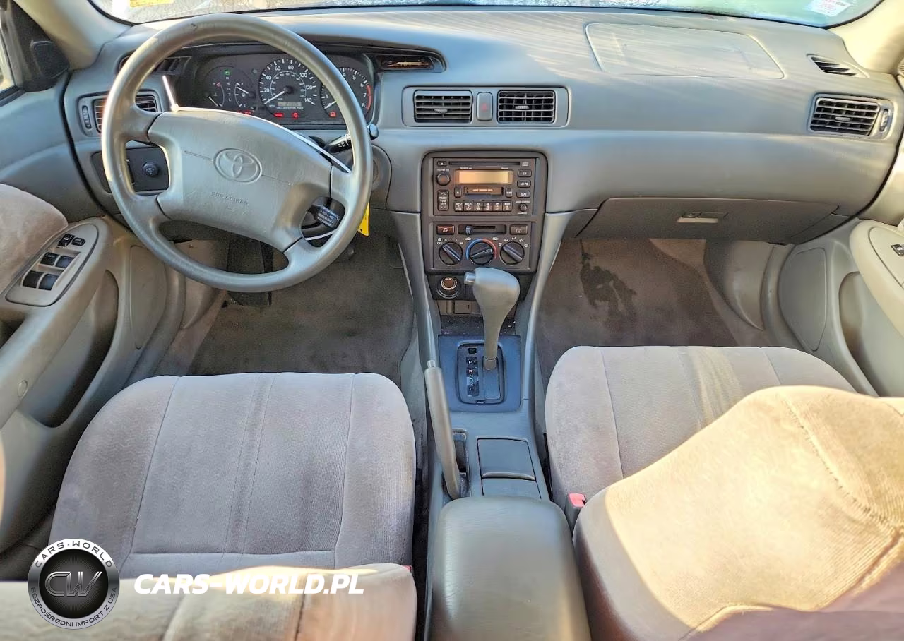 1999 Toyota Camry Le VIN:JT2BG28K9X0282678 - 8