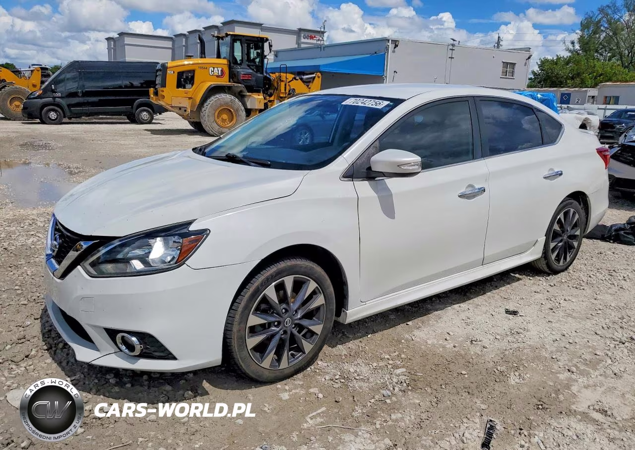 2017 Nissan Sentra Sr – zdjęcie 1 z 12