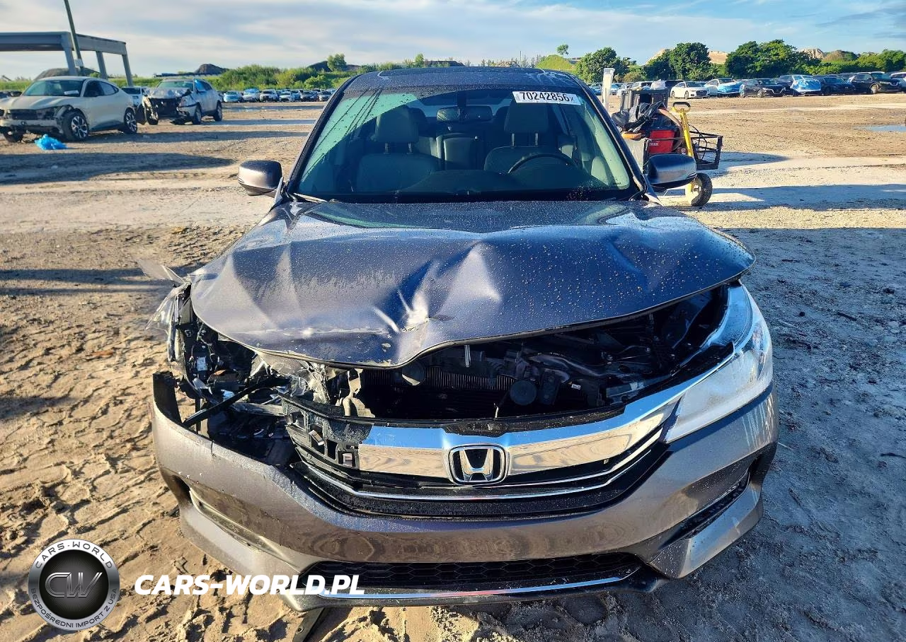 2017 Honda Accord Exl VIN:1HGCR3F81HA022307 - 5