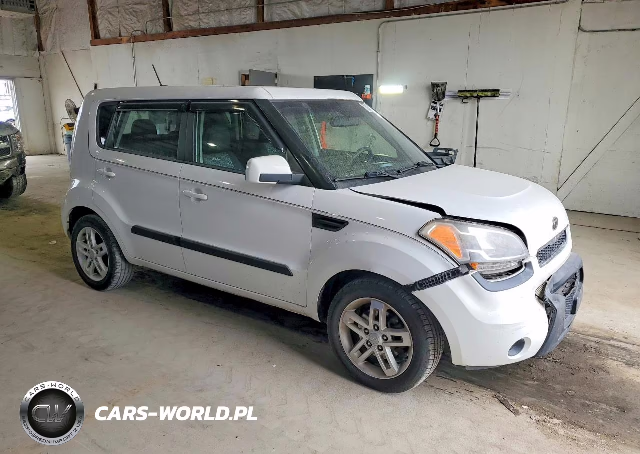 2011 Kia Soul + VIN:KNDJT2A22B7706632 - 4