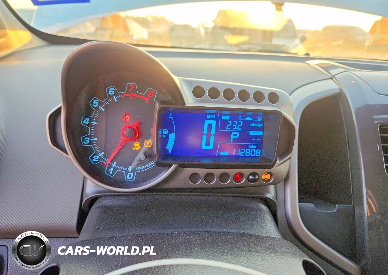 2015 Chevrolet Sonic Ltz VIN:1G1JE6SB8F4145305 - 9