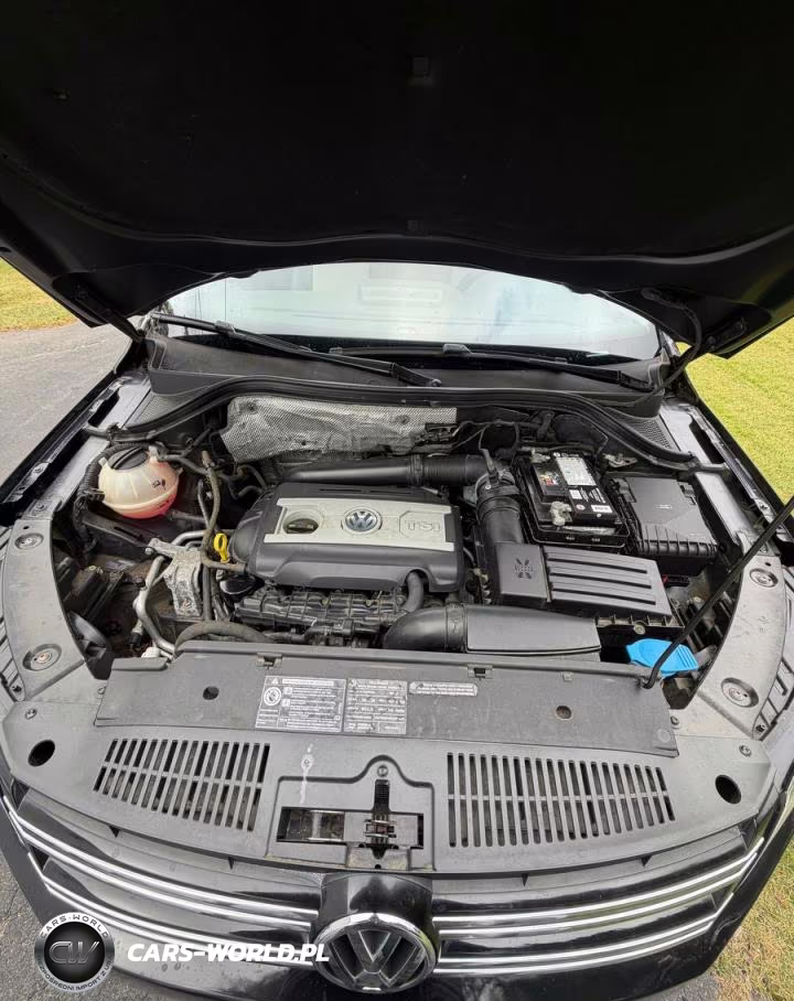 2017 Volkswagen Tiguan Wolfsburg VIN:WVGSV7AXXHK003675 - 7